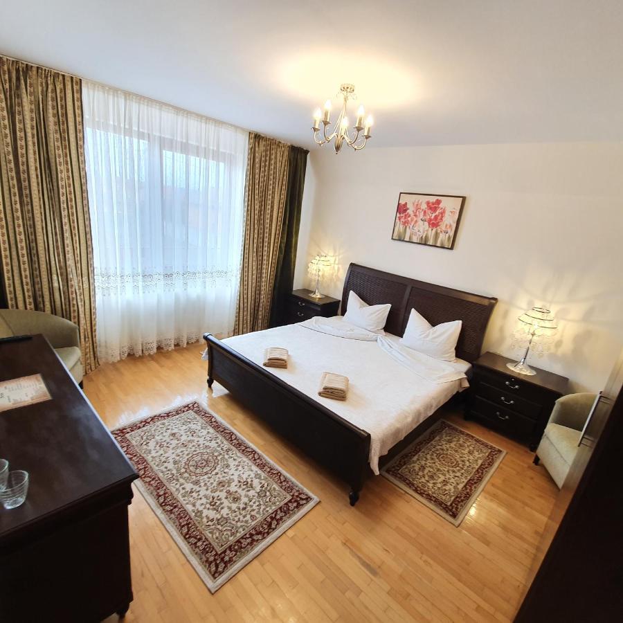 Hotel Vila De La Lugas Oradea Zewnętrze zdjęcie